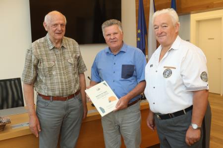 SPREJEM PRI ŽUPANU DAVID KAVČIČ IN  FRANC PERKO DRUŠTVO RUDOLFA MAISTRA 05 FOTO LJUBO VUKELIČ